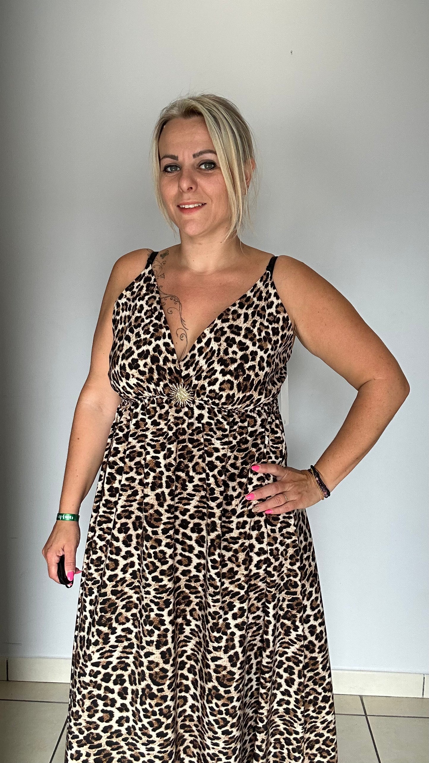 Robe longue léopard pleine de caractère