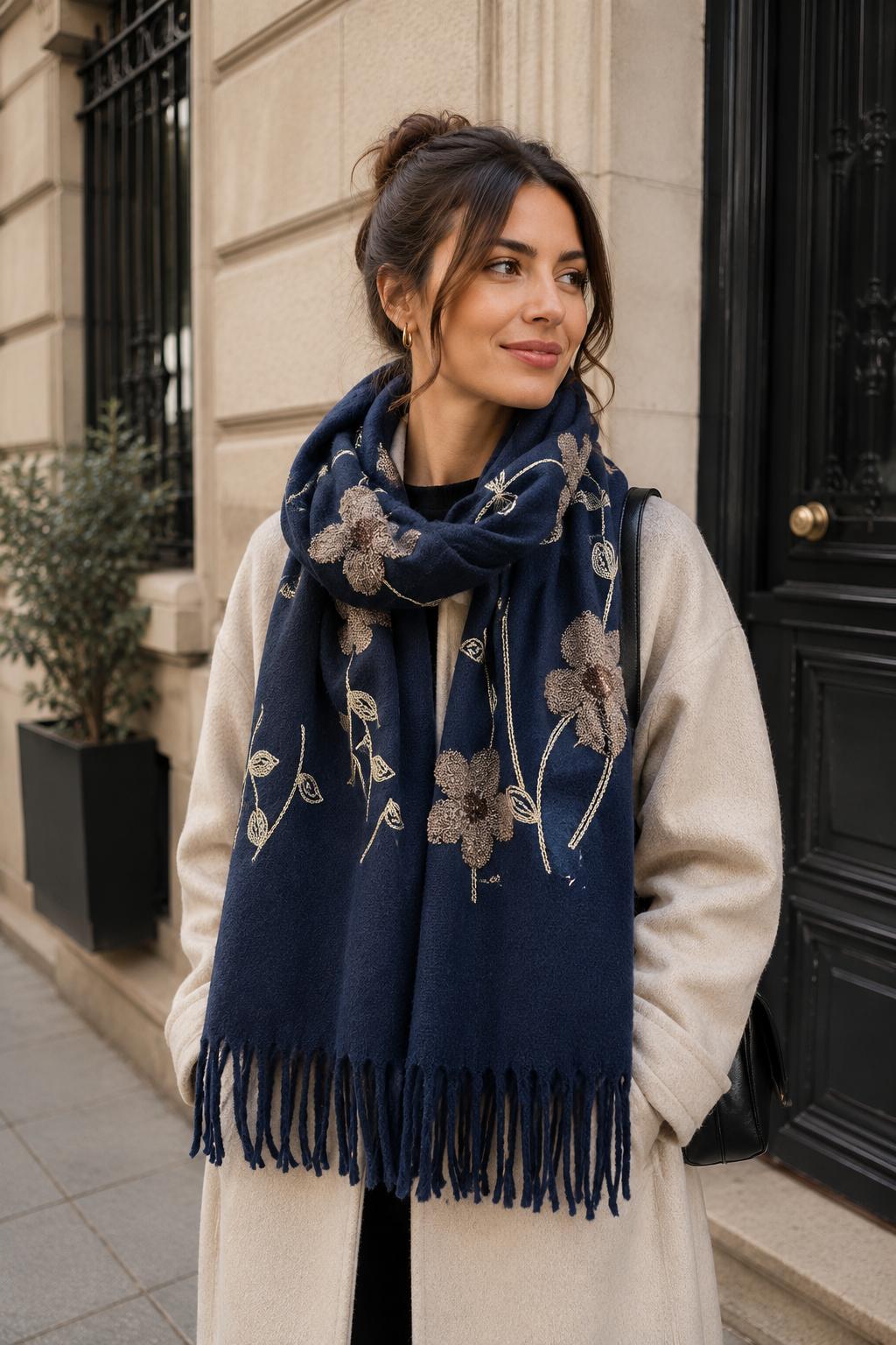 Écharpe brodée florale