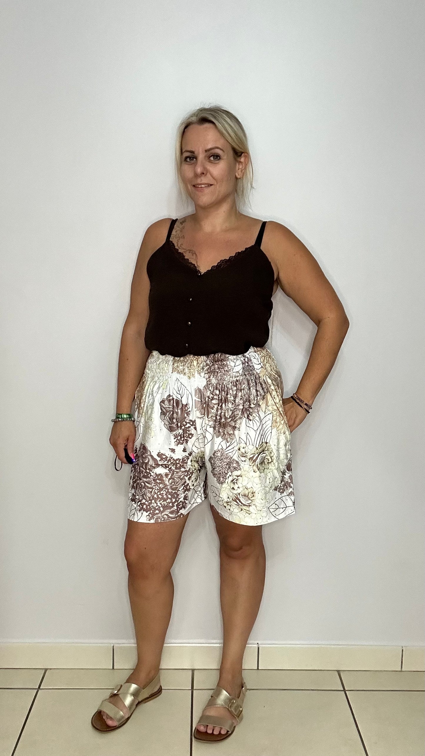 Short magique ( 482 W)