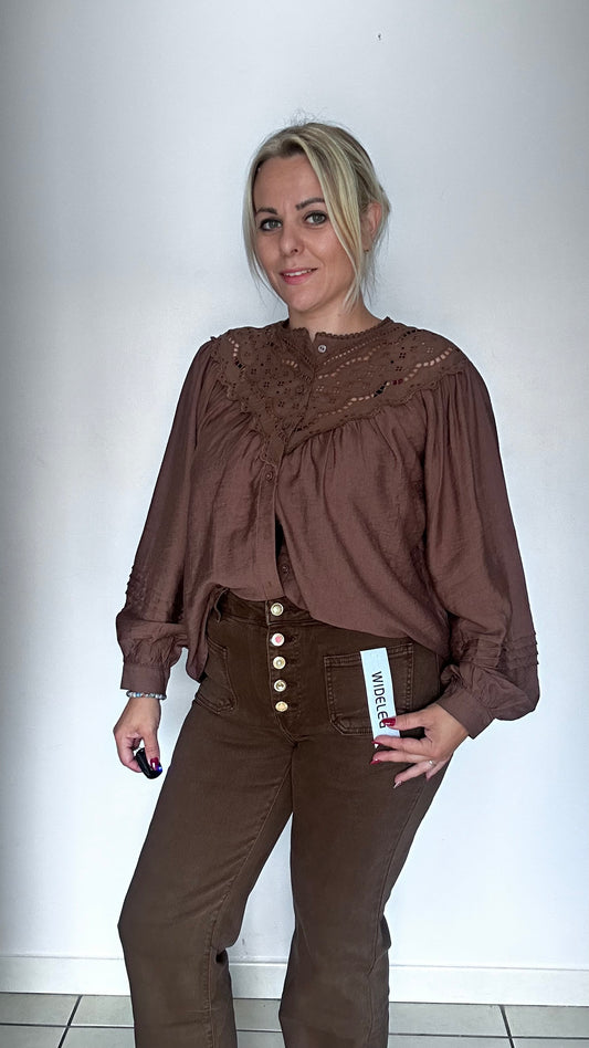 Blouse chocolat avec détail au col 🤎
