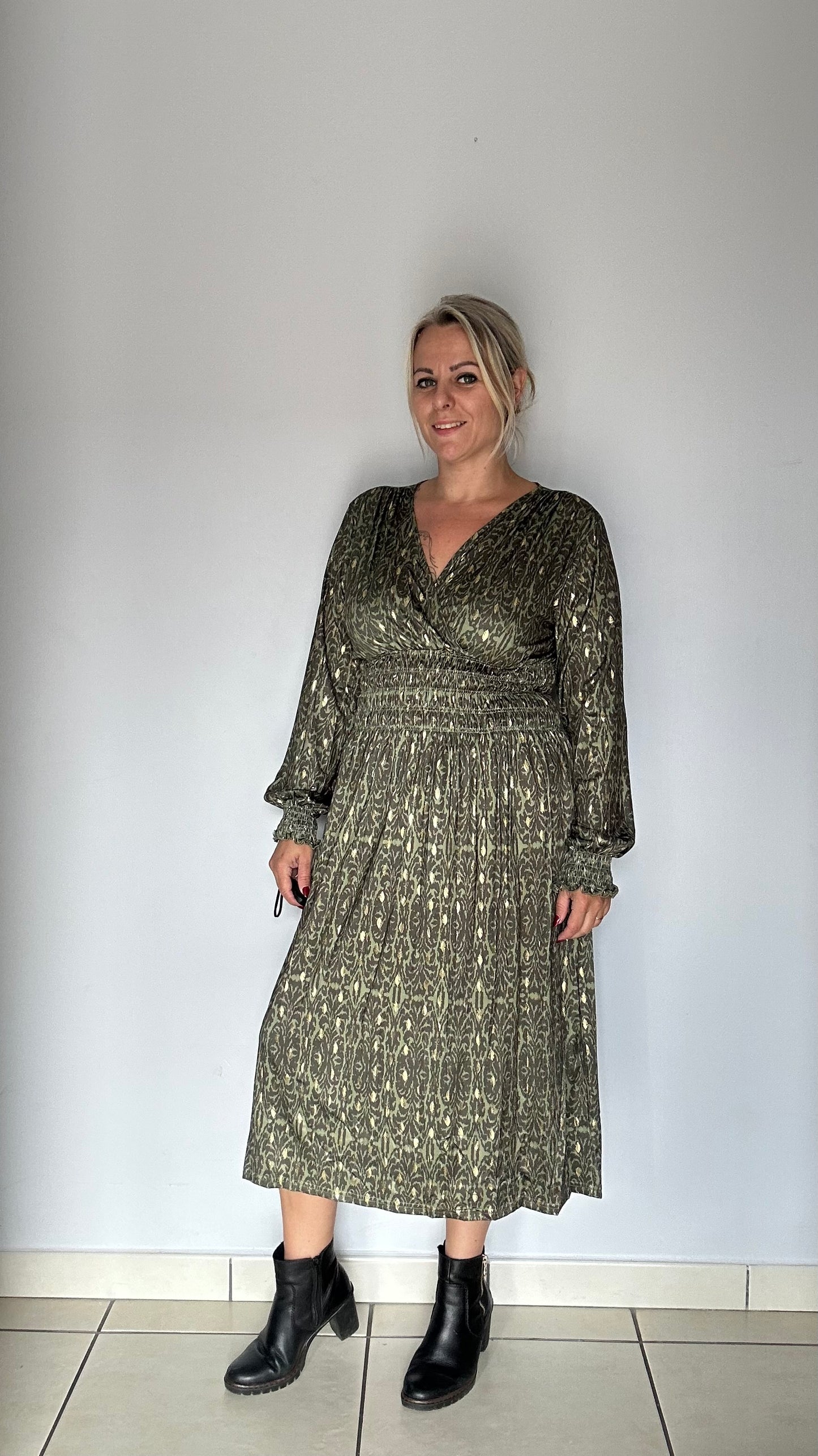 Robe magique mi longue (437 P)