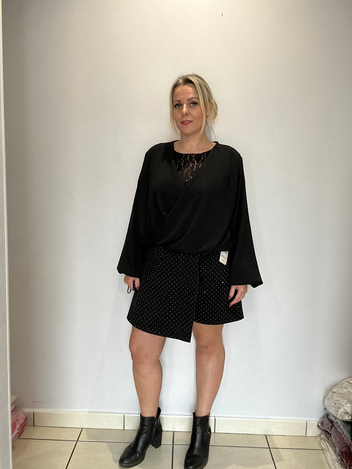 ✨ Jupe-short en suédine à strass ✨