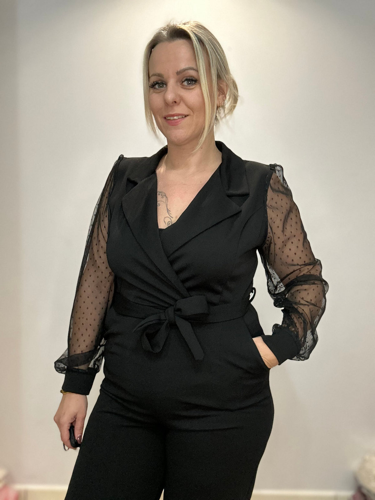 ✨ Combinaison élégante à manches transparentes ✨