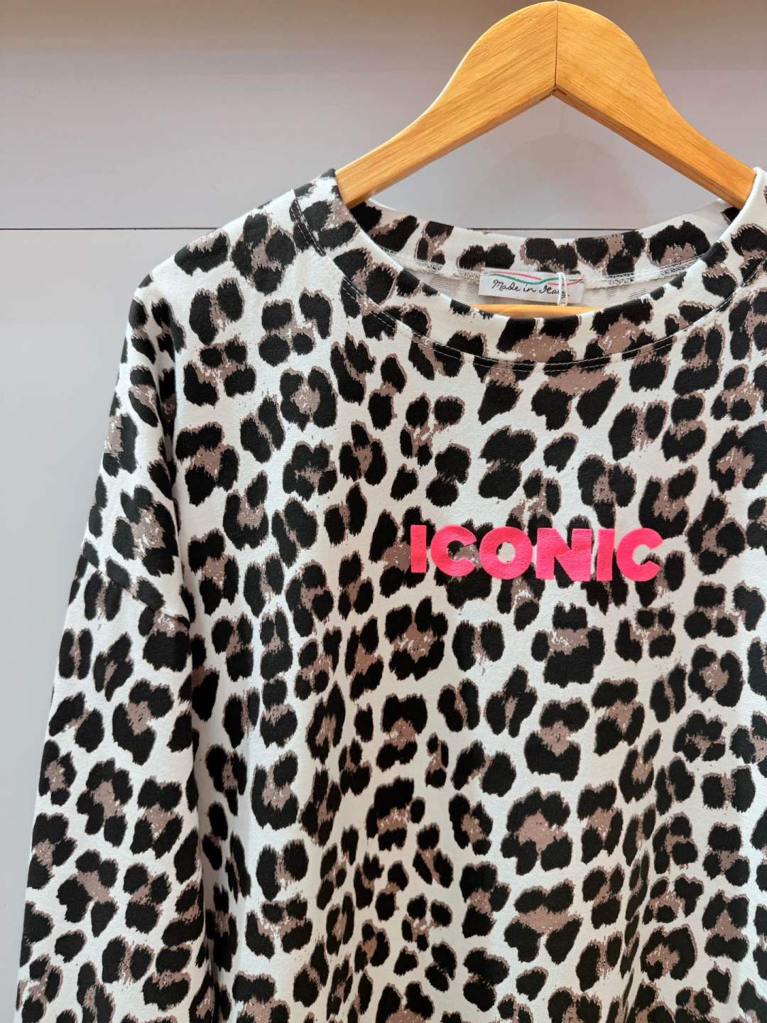 Pull léopard iconique