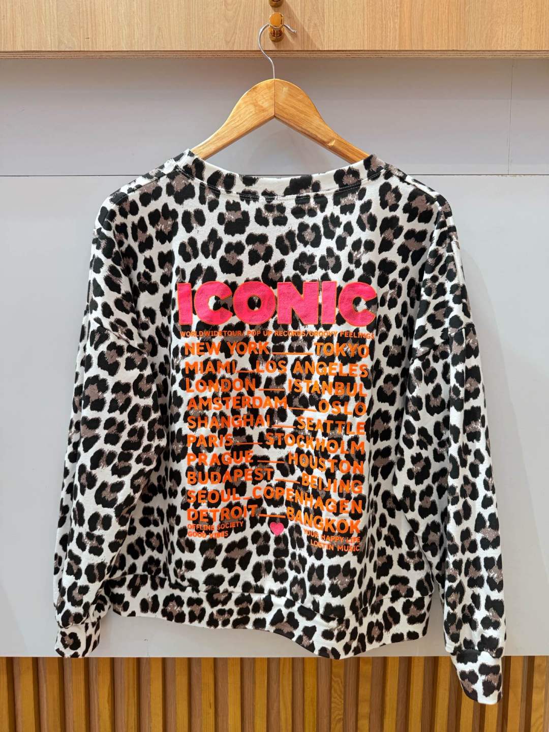 Pull léopard iconique