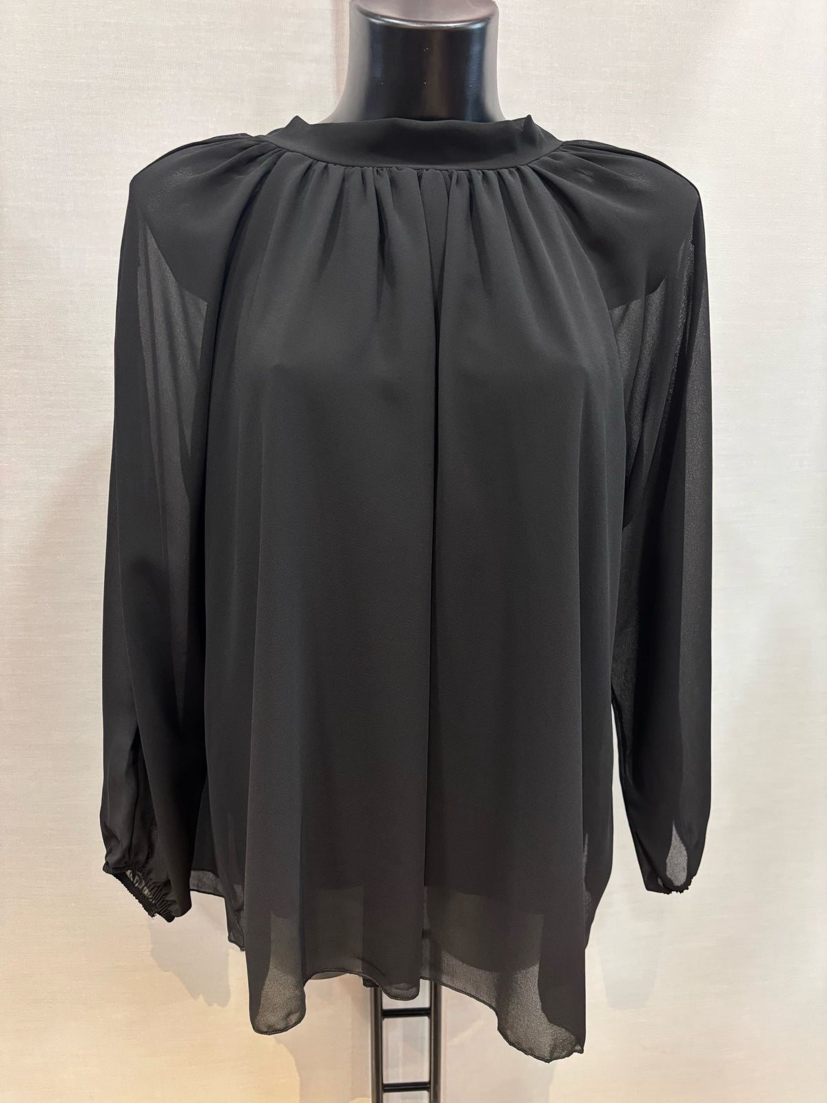 ✨ Une blouse noir canon ! 😍