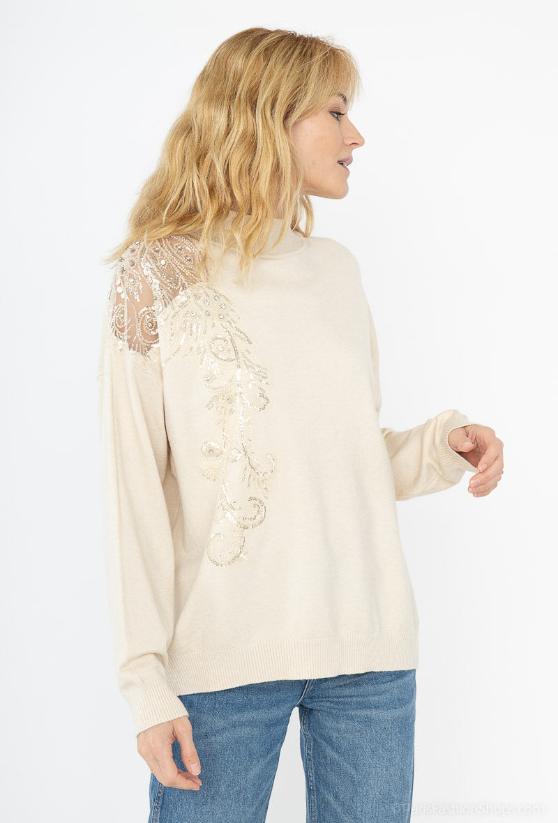 Pull en maille fluide oversize avec détail strasses et perles transparence